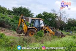 बारामतीत खाण बुजवण्याचा प्रयत्न 