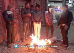 कडाक्याच्या थंडीने नागरिक गारठले