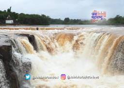 नाशिकच्या सोमेश्वर धबधबा वाहतोय खळखळून