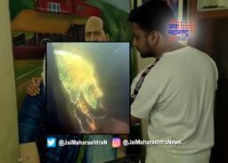 पाण्याखाली दगडावर चित्र रेखाटणारा अवलिया