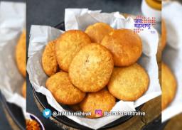 पावसाळ्यात ‘डाळीची कचोरी’ नक्की खा.