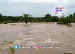 मोटरसायकलसह दोघे पुरात गेले वाहून