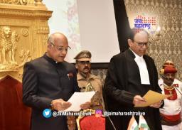रमेश बैस यांनी मराठीतून घेतली शपथ