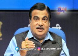 ‘आठ आसनी चारचाकी वाहनांमध्ये ६ एअरबॅग अनिवार्य’ – नितीन गडकरी