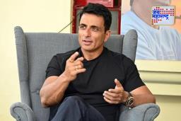 Income Tax on Sonu Sood : कोरोना काळात मदत केली पण…; अभिनेता सोनू सूद आयकर विभागाच्या रडारवर