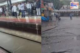 Heavy Rain Update :  मुसळधार पावसानं मुंबईला झोडपलं! रेल्वेसेवा उशिरानं; तर रेल्वे ट्रॅकवर पाणी, दुपारच्या सत्रातील शाळांना सुटी जाहीर
