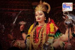 Happy Navratri Wishes : नवरात्रीनिमित्त तुमच्या प्रियजनांना पाठवा ‘या’ शुभेच्छा