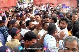 मालवणमध्ये ठाकरे – राणे समर्थकांमध्ये राडा