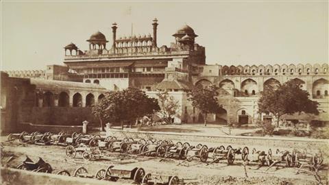 Red Fort History : देशाच्या राजधानीत वसलेल्या लाल किल्ल्याचा हा इतिहास तुम्हाला माहिती आहे का?, जाणून घ्या रंजन गोष्टी