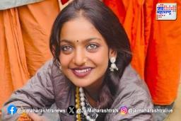 महाकुंभातील ‘ती’ सुंदर तरुणी चित्रपटात काम करणार?