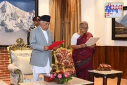 Sushila Karki Nepal PM : सुशीला कार्की नेपाळच्या पहिल्या महिला पंतप्रधान, घेतली शपथ