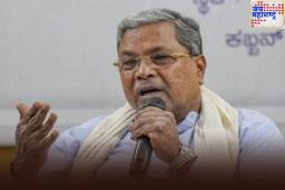 Bengaluru Stampede: मुख्यमंत्री सिद्धरामय्यांनी भरपाईची रक्कम वाढवली; आता मृतांच्या कुटुंबियांना मिळणार ‘इतके’ पैसे