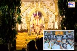 अक्षय्य तृतीयेनिमित्त पुण्याच्या दगडूशेठ मंदिरात भाविकांची मांदियाळी, बाप्पाला 11 हजार आंब्यांचा नैवेद्य