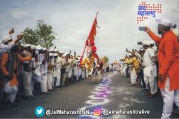 माउलींच्या पालखीचे पहिले उभे रिंगण