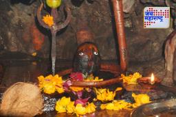 Shravan Somwar 2025: श्रावणी सोमवारी शिवलिंगावर कोणती शिवामूठ वाहावी? जाणून घ्या