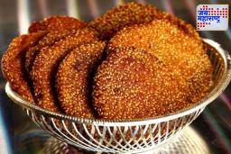 Diwali Recipe: दिवाळीत घरच्या घरी बनवा जाळीदार अनारसे; खुसखुशीत आणि परफेक्ट रेसिपीसाठी वापरा ‘या’ सोप्या टिप्स