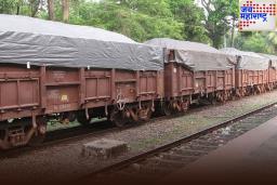 Engine Failure Of Goods Train: मालगाडीच्या इंजिनमध्ये बिघाड; ऐन गर्दीत मध्य रेल्वे वाहतूक विस्कळीत