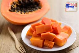 Papaya Side Effects: सुपरफ्रूट की सायलेंट किलर? काहींसाठी पपई ठरते घातक
