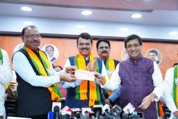 प्रवेश भाजपात, काँग्रेस मनात
