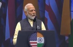 पंतप्रधान नरेंद्र मोदींना ‘ऑर्डर ऑफ झायेद ‘ पुरस्काराने सन्मानित
