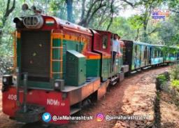 ‘माथेरानच्या राणी’ला पर्यटकांचा उत्स्फूर्त प्रतिसाद
