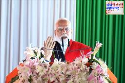 PM Modi in Manipur : मणिपूरला 7,300 कोटी रुपयांची मदत; हिंसाचारबाधित कुटुंबांची पंतप्रधानांनी घेतली भेट