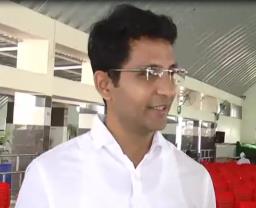 परिस्थितीशी झगडून कोलाटी समाजातील अमित काळे बनला पहिला जिल्हाधिकारी