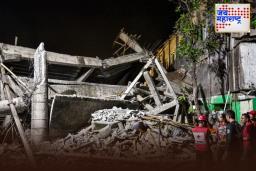 Indonesia School Building Collapse: इंडोनेशियामध्ये शाळेची इमारत कोसळली! 65 मुले ढिगाऱ्याखाली अडकल्याची शक्यता