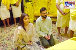 निवृत्तीच्या घोषणेनंतर विराट अनुष्कासह पोहोचला वृंदावनात; प्रेमानंद महाराजांच्या भेटीनंतर झाले भावुक