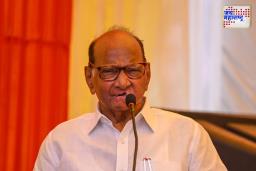 ठाकरे बंधूंच्या मेळाव्याला शरद पवारांची दांडी?
