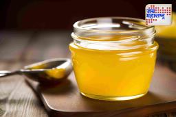 Ghee With Warm Water Benefits: सकाळी उठल्यावर तूप व गरम पाणी प्यायल्याने होतात ‘हे’ 6 आरोग्यदायी फायदे