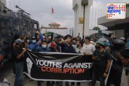 Nepal Gen- Z Protest: नेपाळमध्ये हिंसक आंदोलन; मंत्र्यांची घरं जाळली, राष्ट्रपतींच्या घरावर कब्जा, पंतप्रधान देश सोडण्याच्या तयारीत
