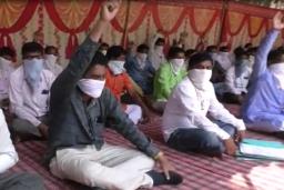 #Coronavirus : आंदोलनं होत आहेत, पण ‘अशी’!