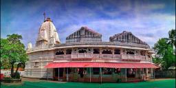 ‘भराडी देवी, कष्टकरी, शेतकऱ्यांना सुखी आणि संपन्न कर’