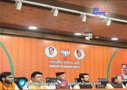 हिमाचलमध्ये राजकीय धुरळा