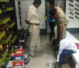 पोलीस काकांकडे येऊन धीटुकल्याची वडिलांविरोधात तक्रार!