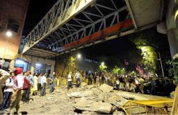 सीएसएमटी दुर्घटनेप्रकरणी महापालिका व रेल्वे अधिकाऱ्यांविरोधात गुन्हा दाखल