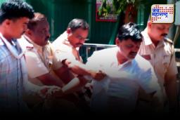 Beed: बीडच्या माजी सरपंचाचा मंत्रालयासमोर आत्मदहनाचा प्रयत्न