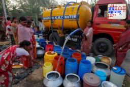 गोदावरी नदी कोरडी पडल्याने शेकडो गावांमध्ये पाणीटंचाई; मराठवाड्यात 377 गावांमध्ये 433 टँकरने पाणीपुरवठा सुरु