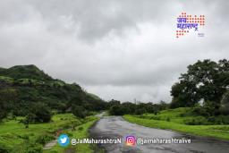 ताम्हिणी घाट रस्ता खचला