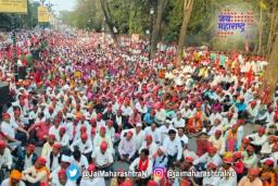 आदिवासी संघटनांच्या मोर्चाला सुरूवात
