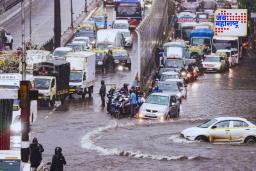 Maharashtra Weather Updates : पुढील काही तास जोखमीचे! महाराष्ट्रातील ‘या’ जिल्ह्याला रेड अलर्ट