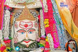 श्रावणी सोमवार निमित्त शिव मंदिरांमध्ये भाविकांची गर्दी