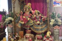 Sri Krishna Janmashtami 2025 : भगवान श्रीकृष्णाकडून काय शिकाल?  या शिकवणी विद्यार्थ्यांना प्रेरणादायी
