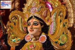 Gayatri Mantra : अशा प्रकारे गायत्री मंत्राचा जप करा; जीवनात खूप सकारात्मक बदल घडून येतील