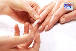 Post Nail Extension Removal Care  : नेल एक्सटेन्शन काढल्यानंतर अशी घ्या नखांची काळजी
