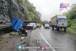 नाशिक-मुंबई महामार्गावर वाहतूक खोळंबली