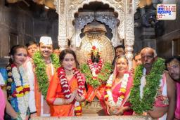 Ashadhi wari 2025: आषाढी एकादशीनिमित्त पंढरपूरात मुख्यमंत्री देवेंद्र फडणवीस यांची सपत्नीक महापूजा; राज्याच्या सुख-समृद्धीसाठी प्रार्थना