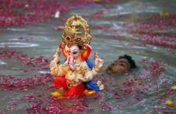 नागपुरात पितळेच्या गणपतीची मोठी मागणी