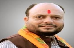 विद्यार्थ्यांना मार्गदर्शन करण्याऐवजी शिवसेना नेत्याचे खळबळजनक वक्तव्य